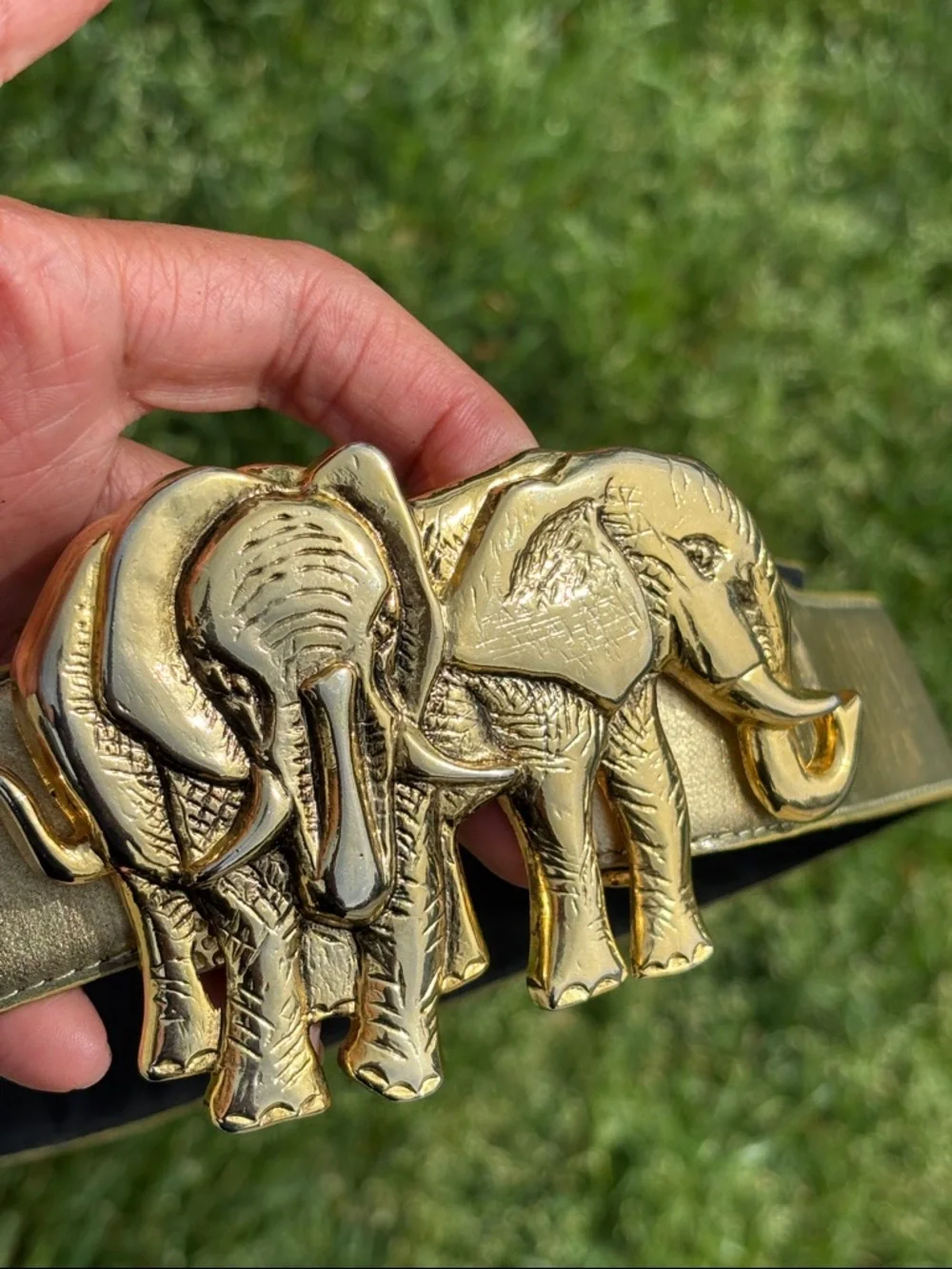 Vintage Gold Elephant Buckle Belt - Picture 11 of 13